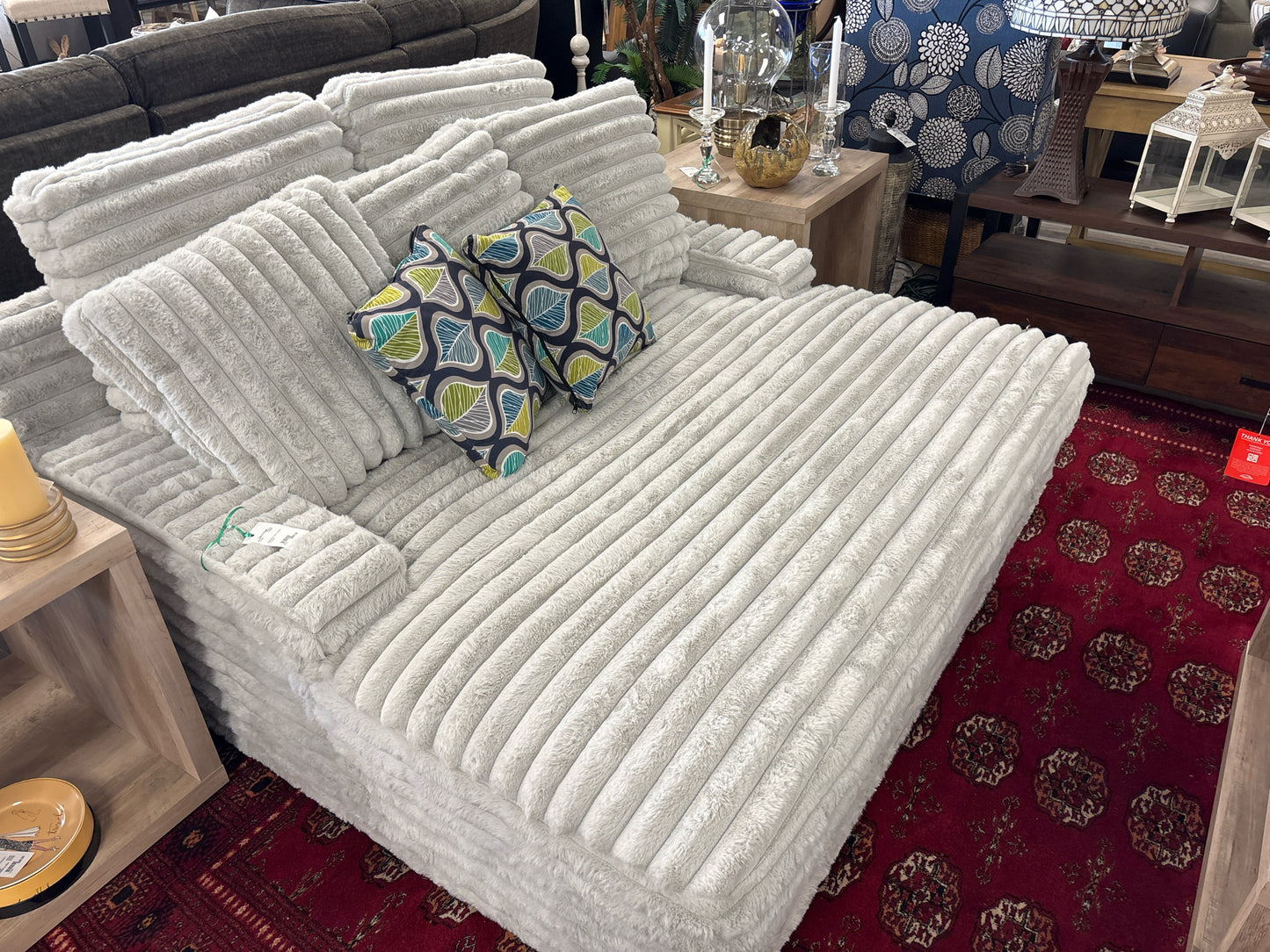 CHAISE