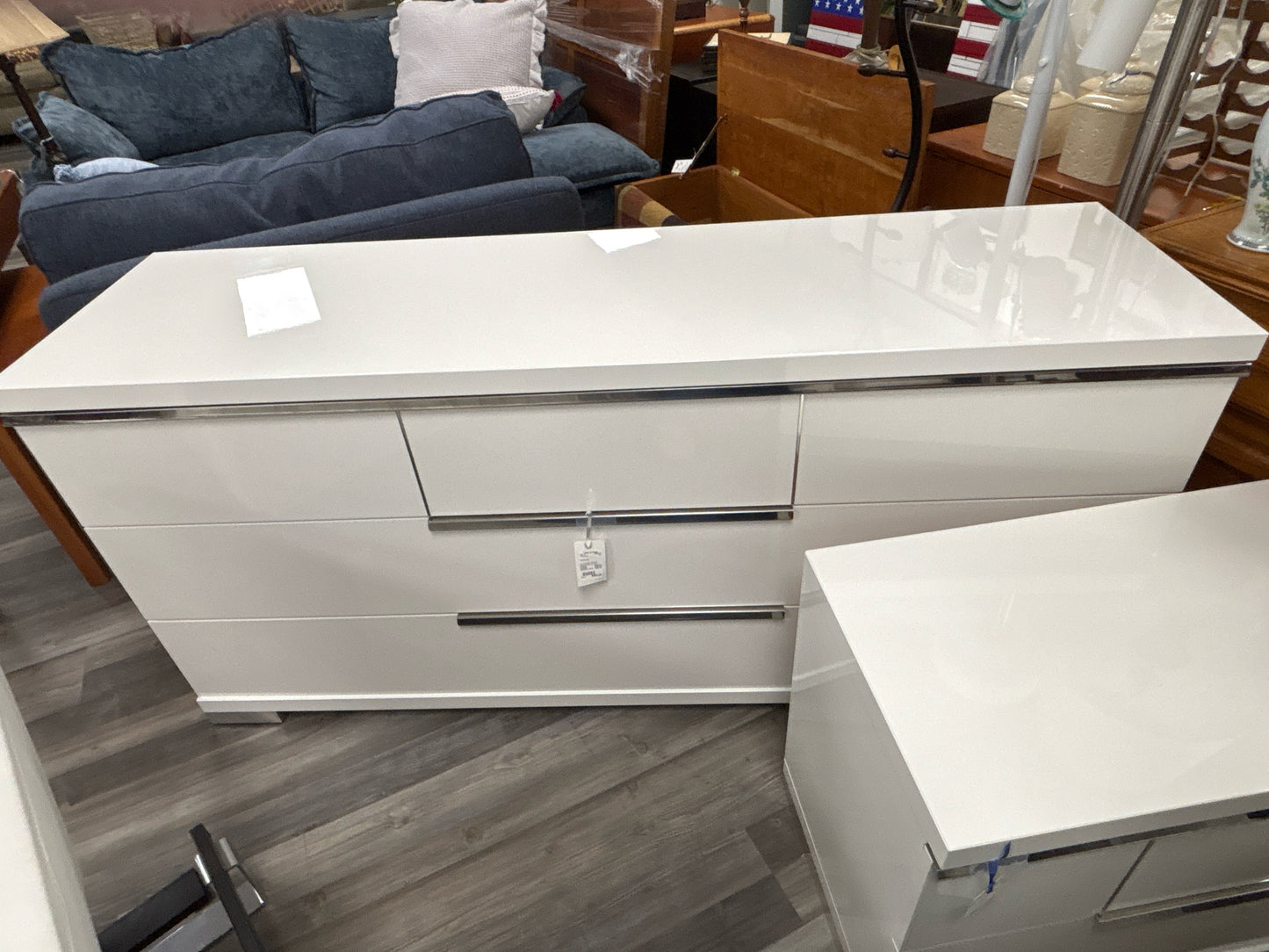 DRESSERS