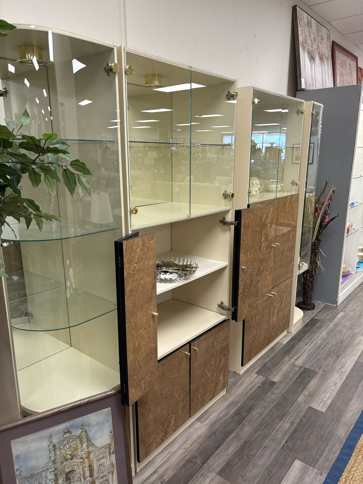 DISPLAY CABINET