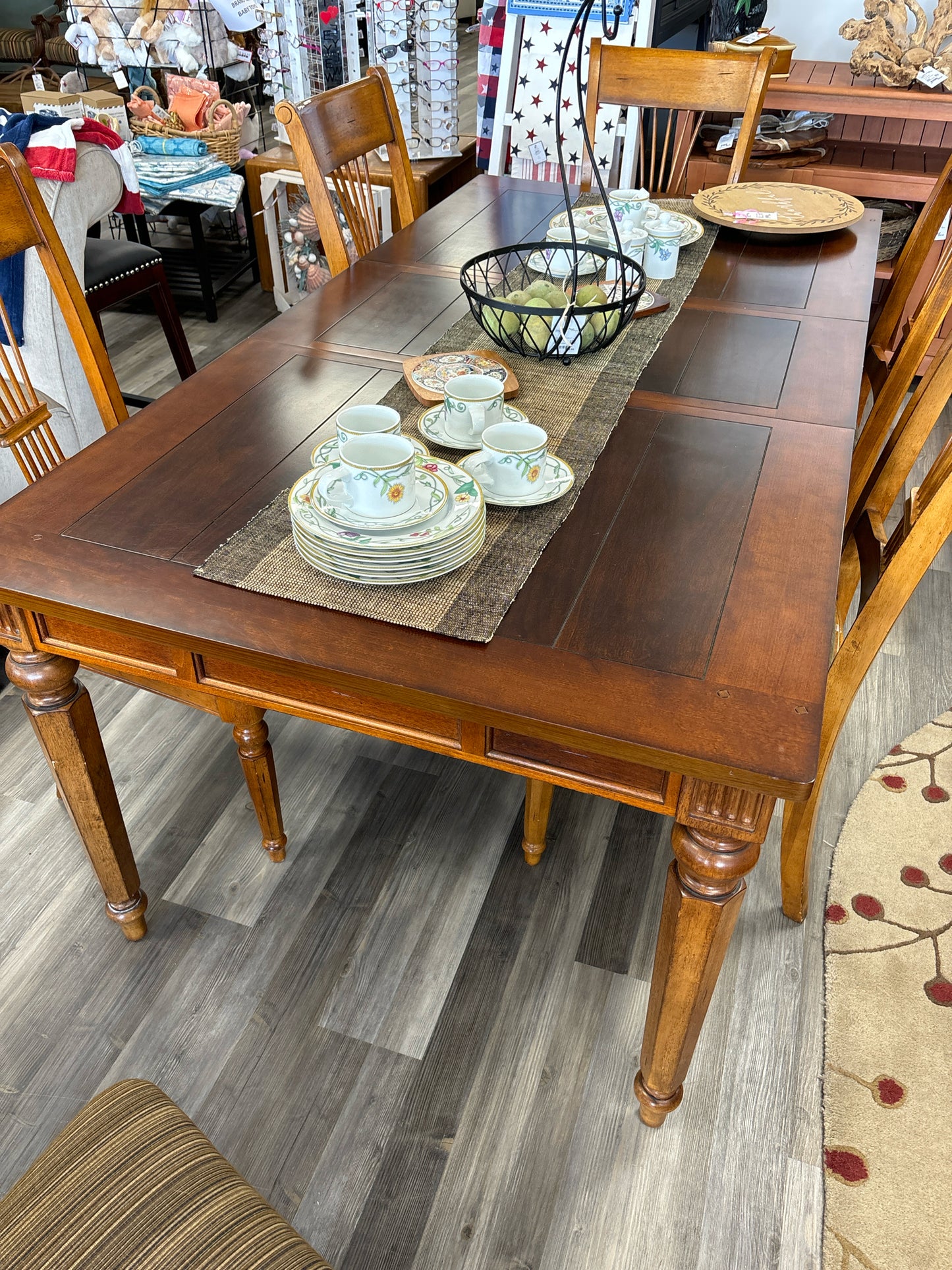DINING TABLE