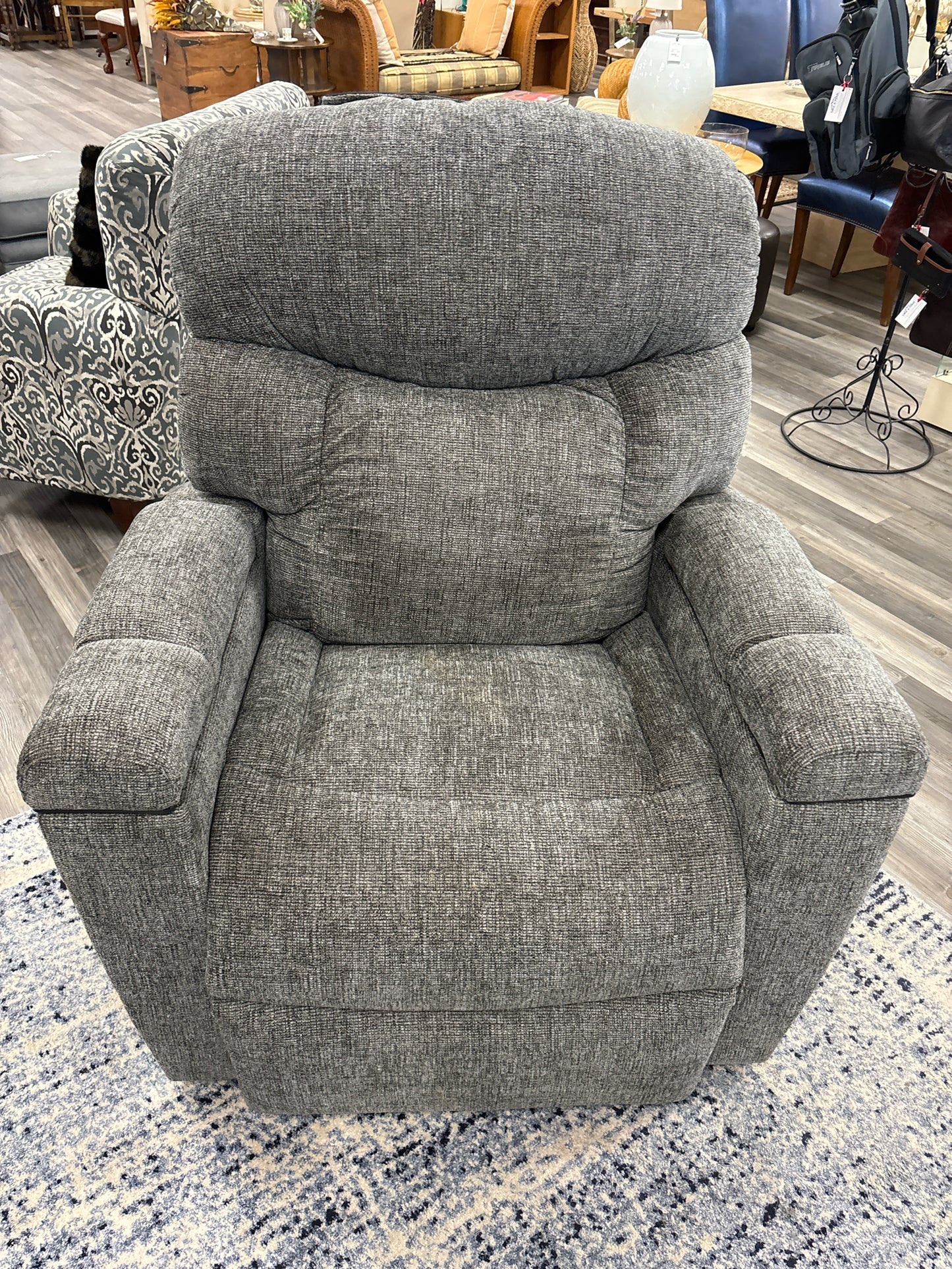 RECLINER