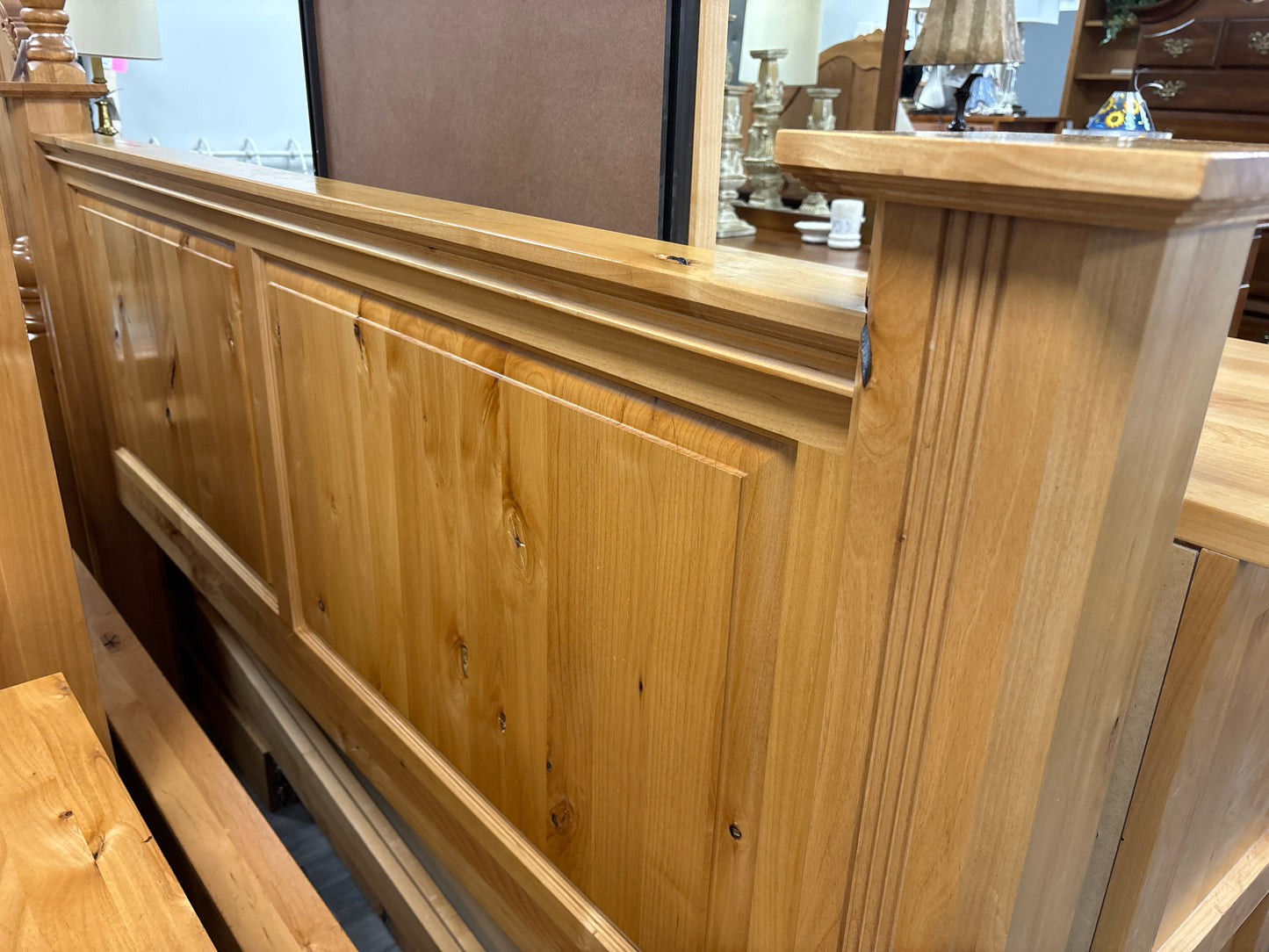 BEDROOM SET