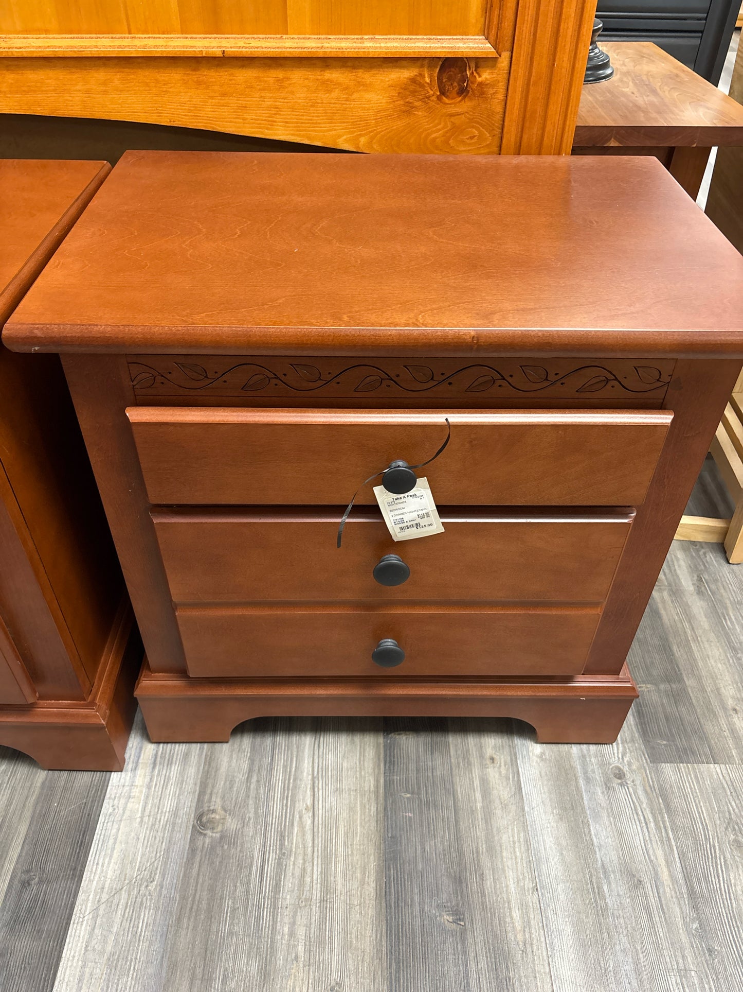 NIGHTSTANDS