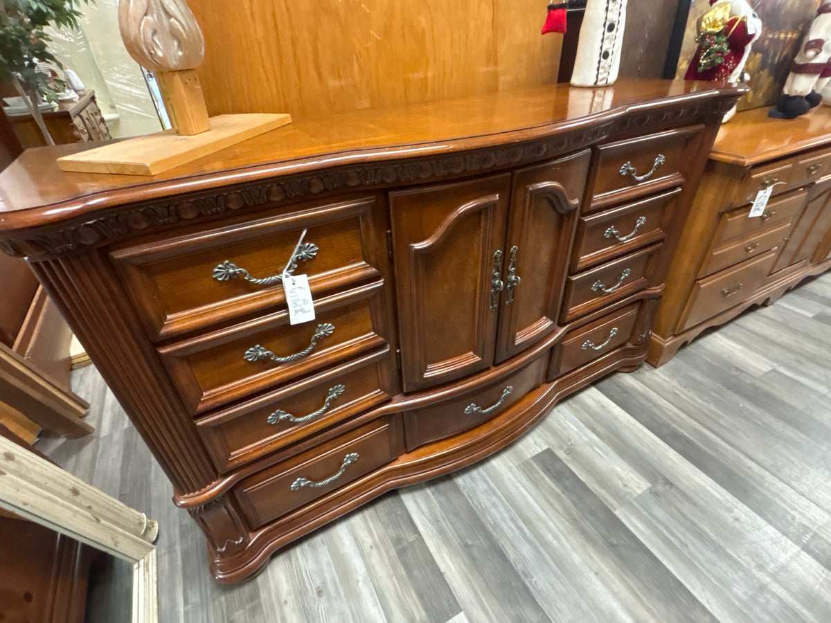 DRESSERS