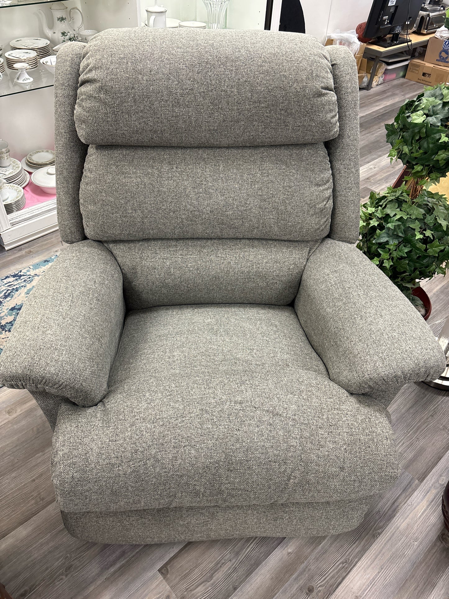 RECLINER
