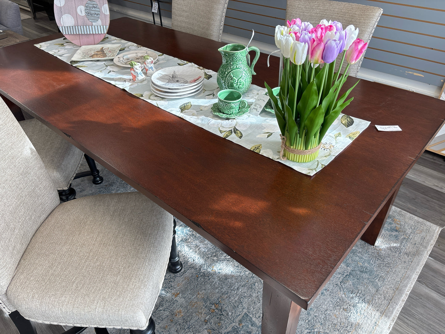 DINING TABLE