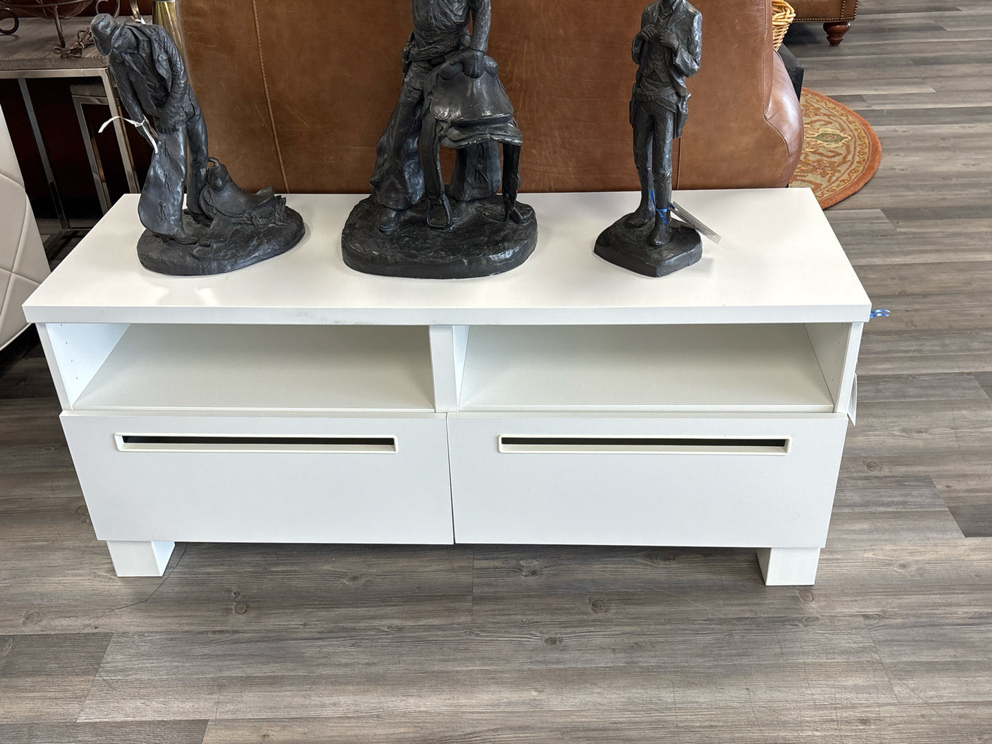 MEDIA CABINET