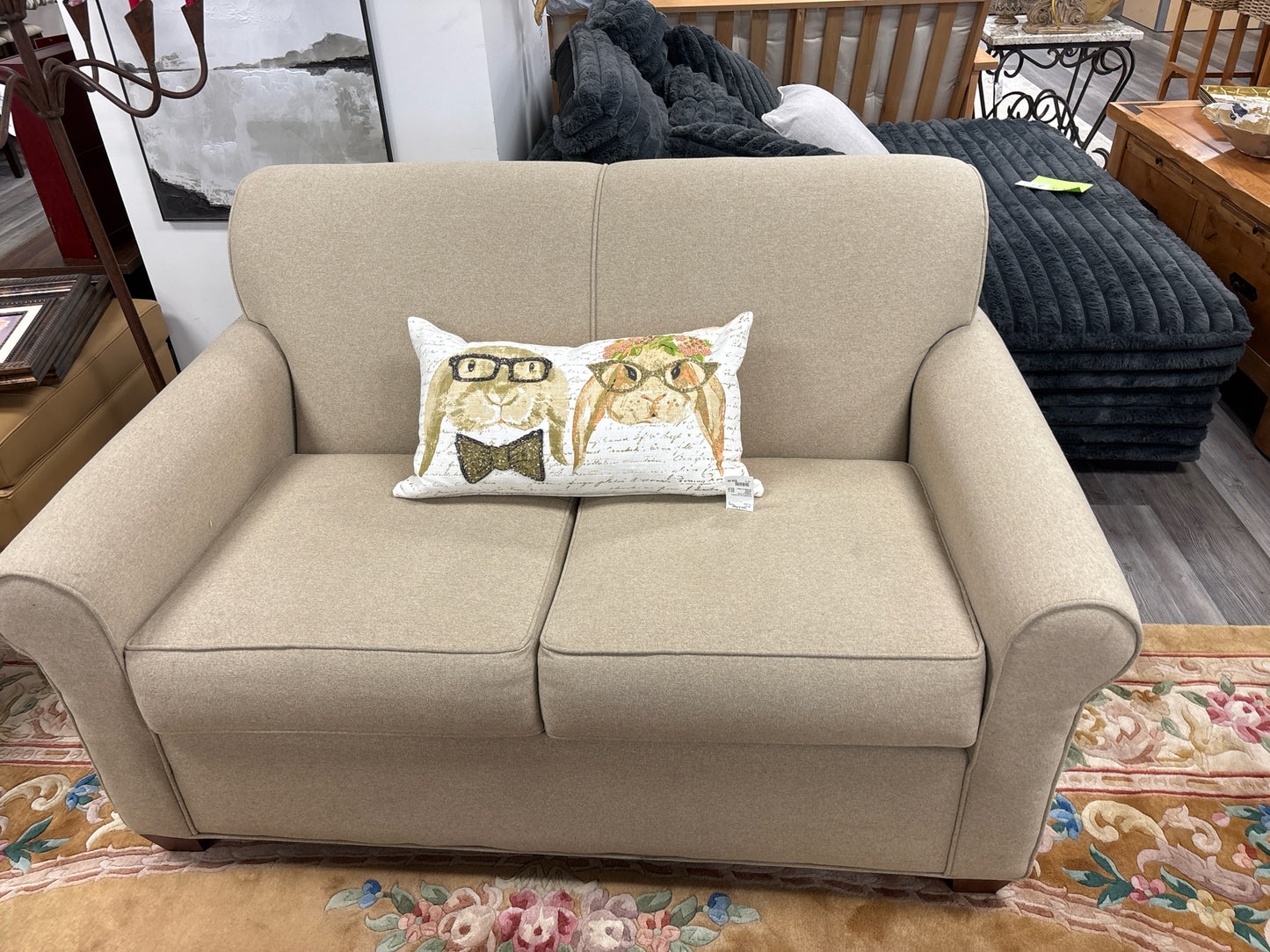 LOVESEAT