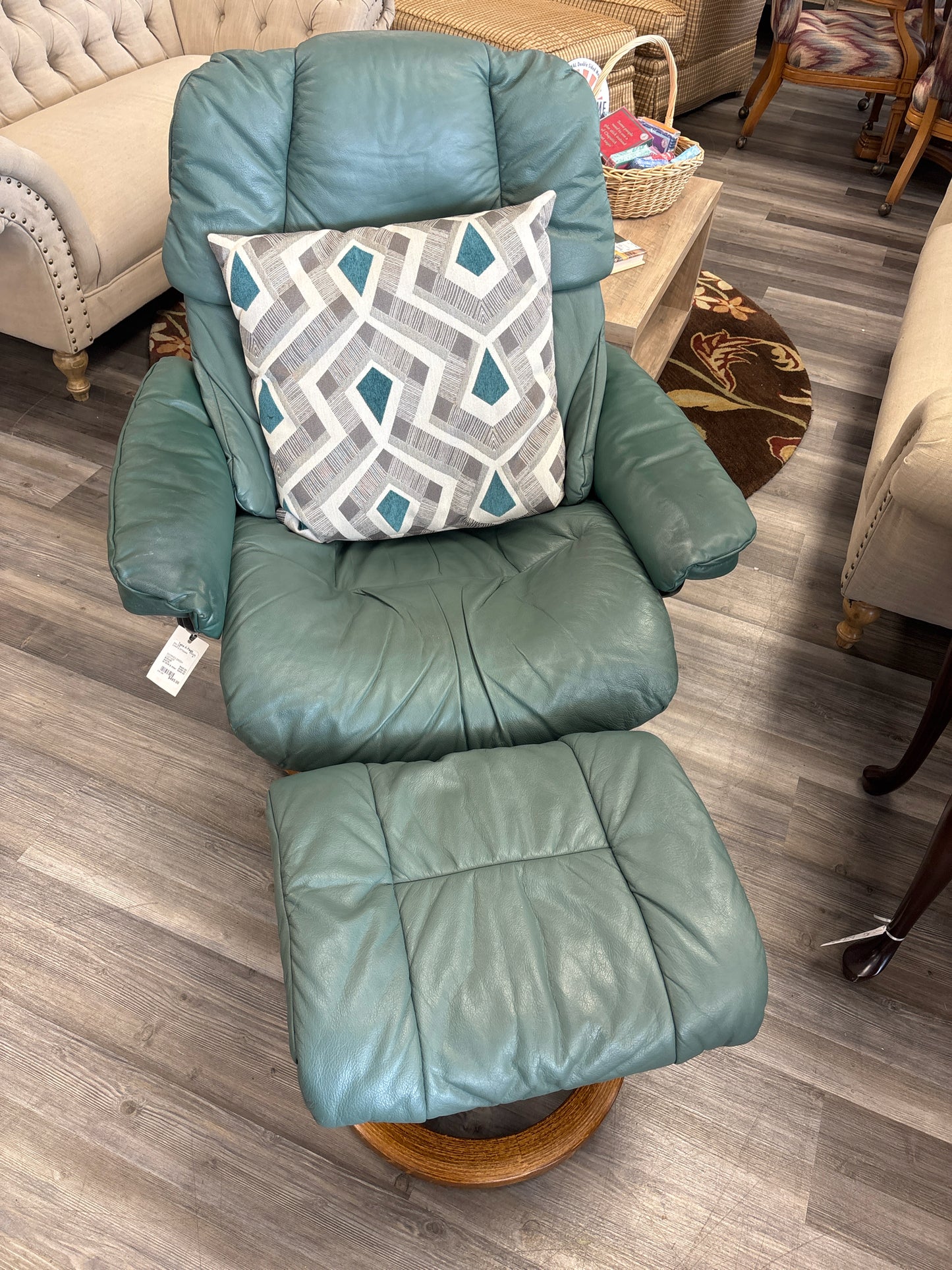 CHAIR & OTTOMAN