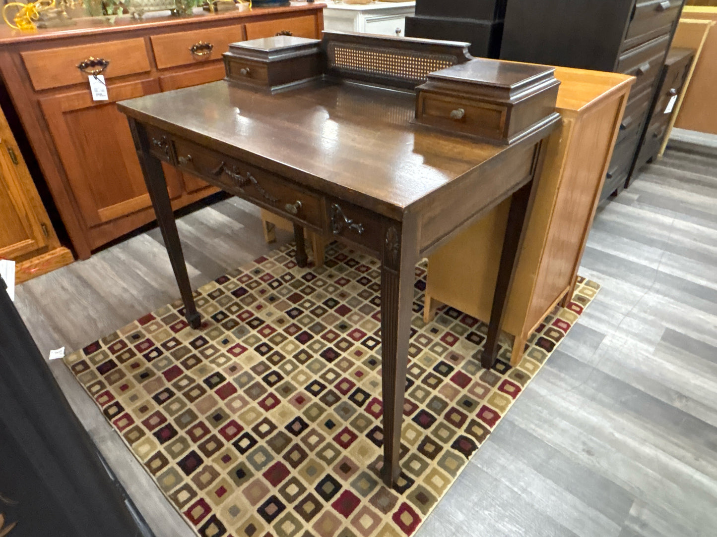 DESK