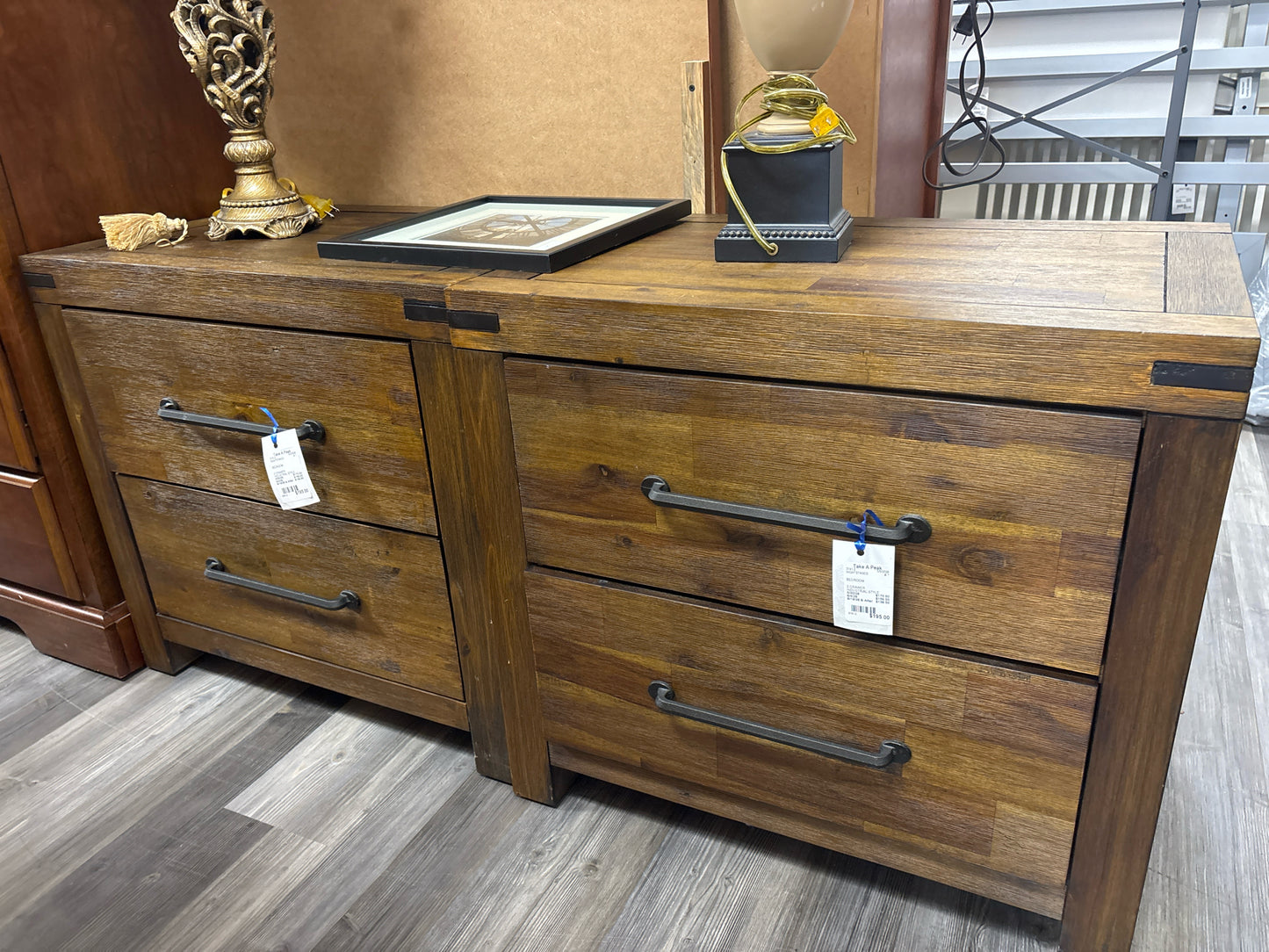 NIGHTSTANDS