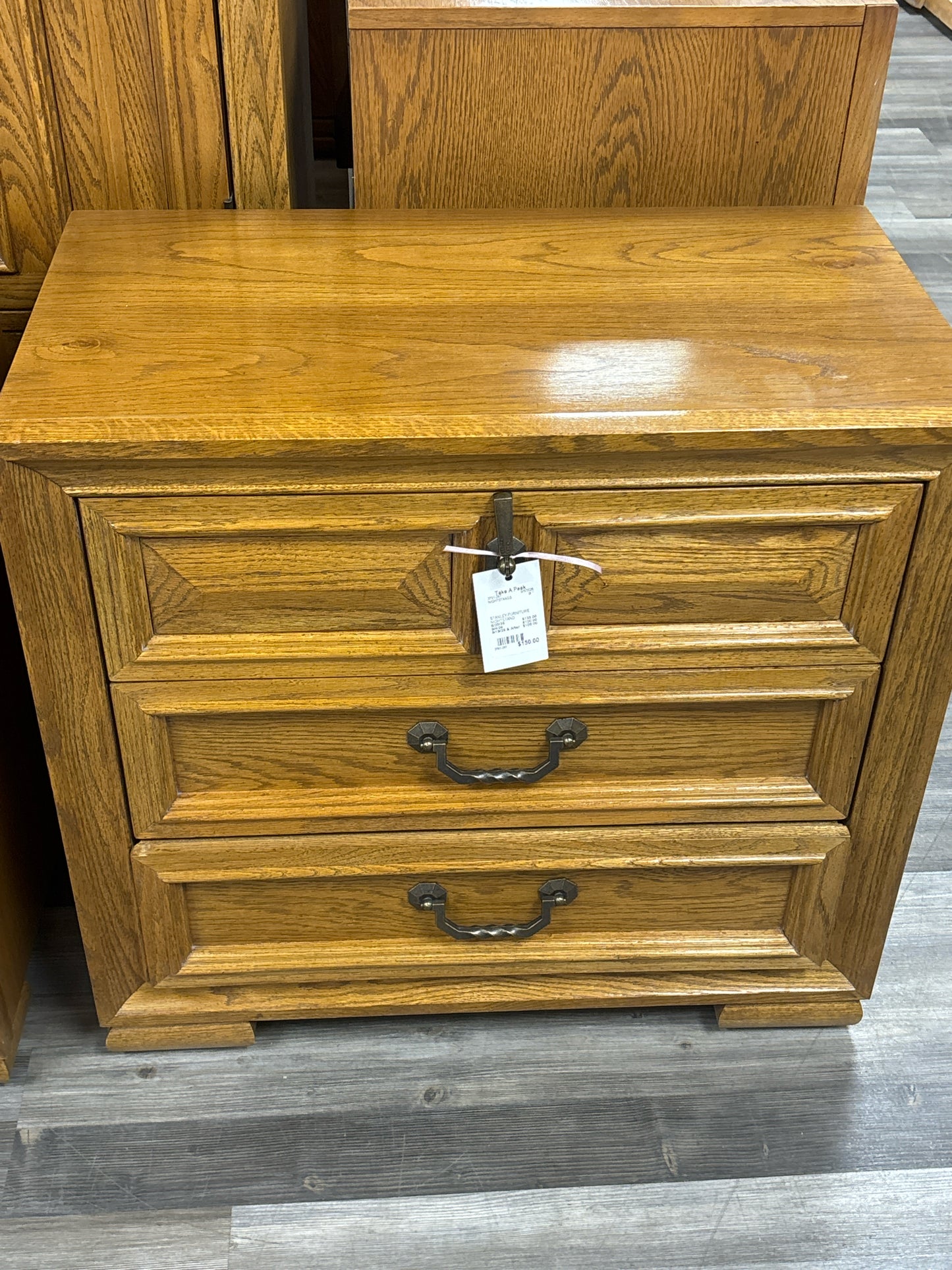 NIGHTSTANDS