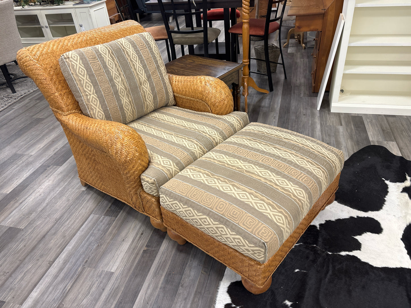 CHAIR & OTTOMAN