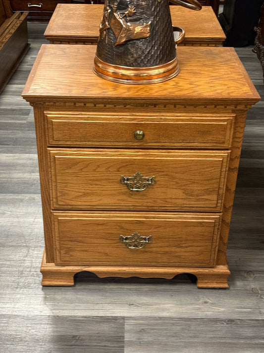 NIGHTSTANDS