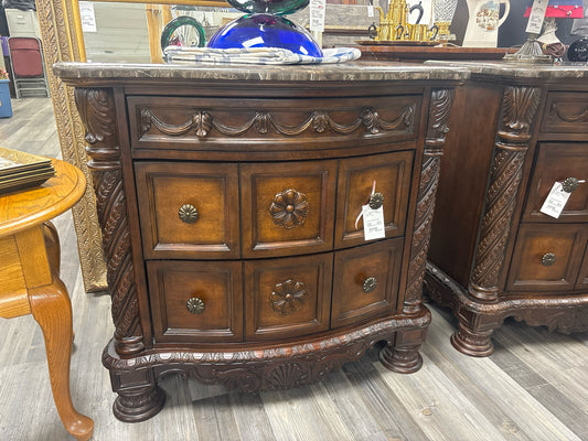 NIGHTSTANDS