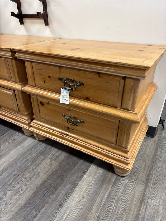 NIGHTSTANDS