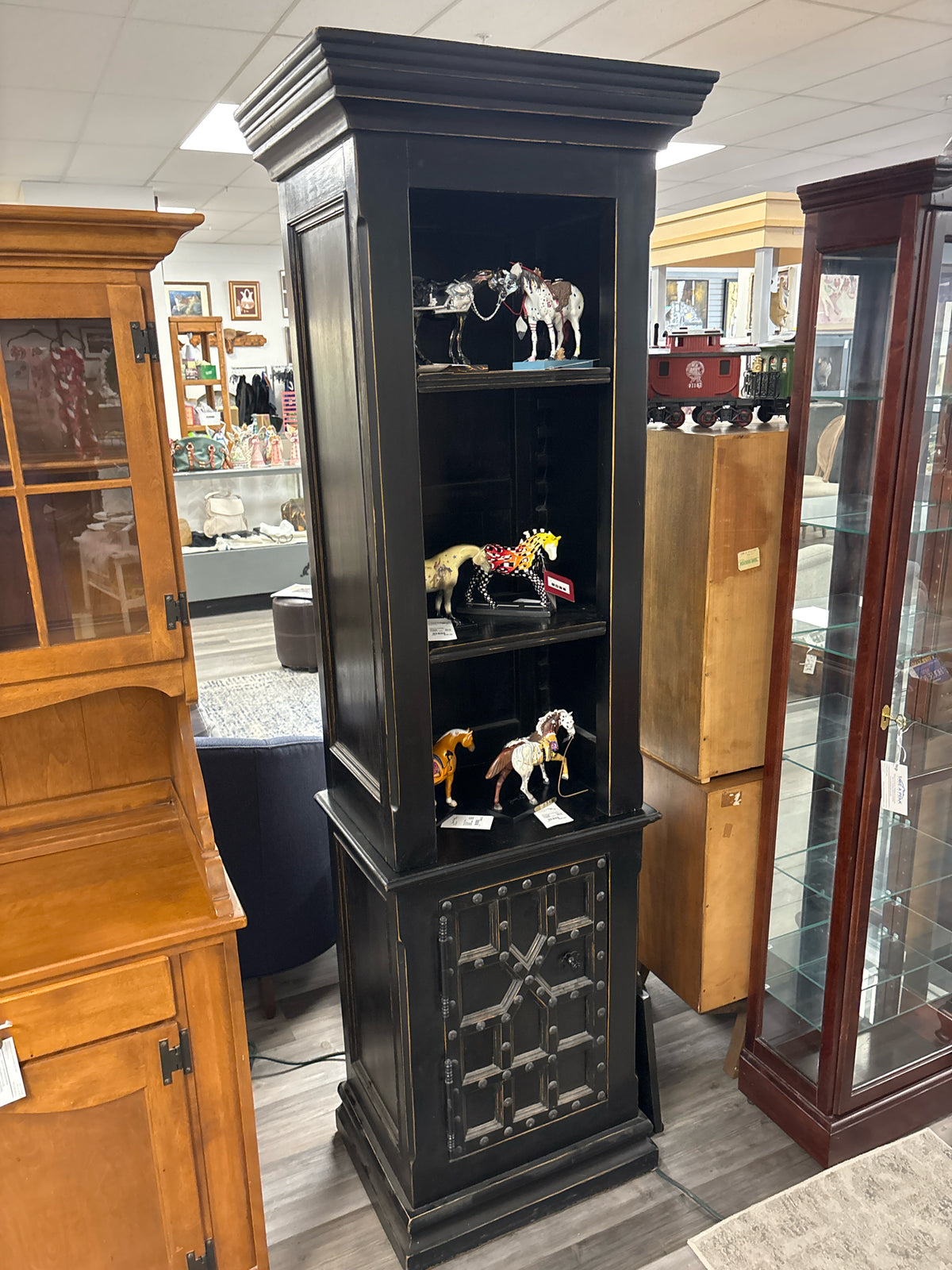 DISPLAY CABINET