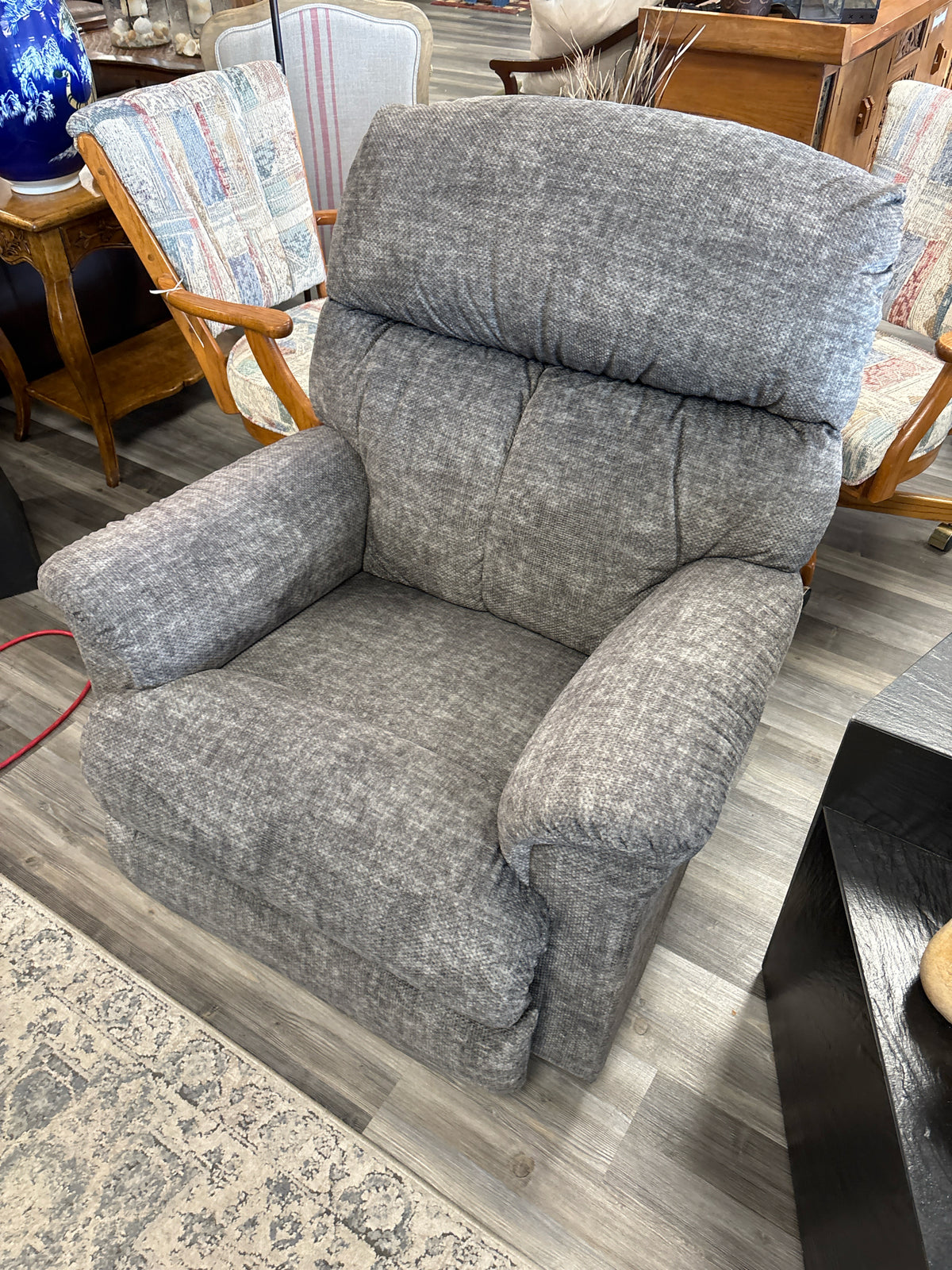 RECLINER