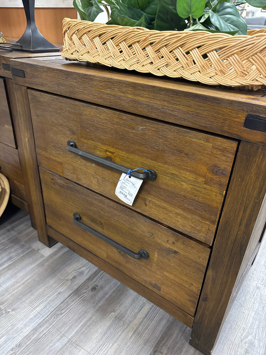 NIGHTSTANDS