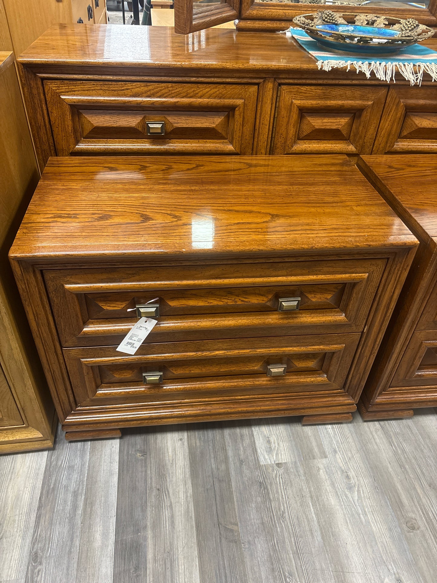 NIGHTSTANDS
