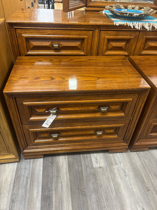 NIGHTSTANDS
