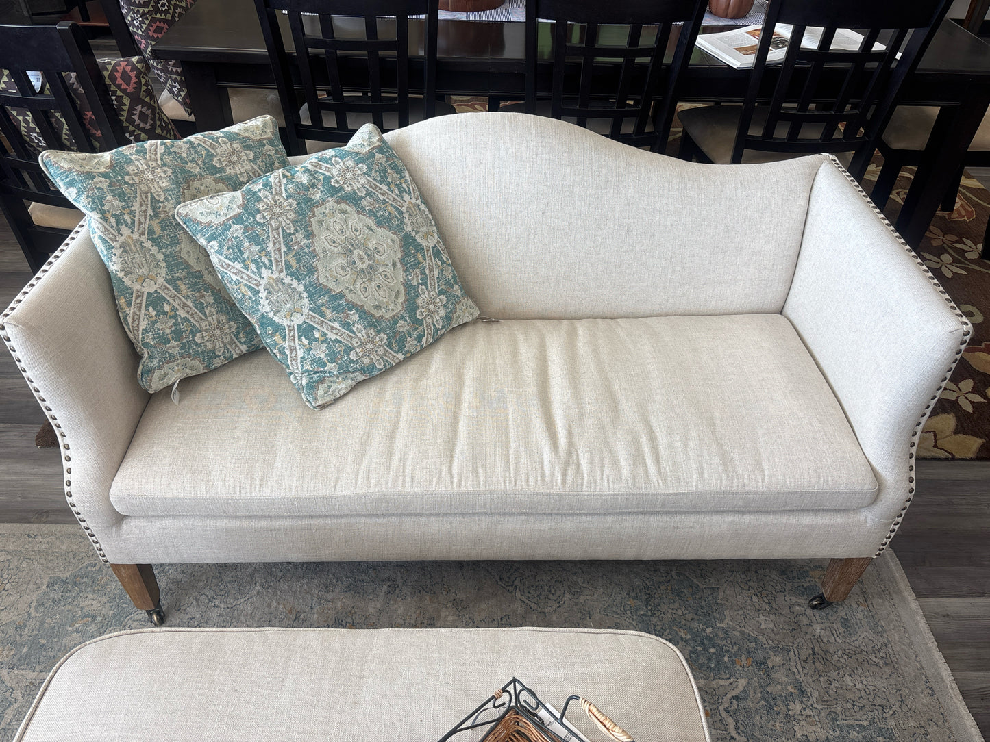 LOVESEAT