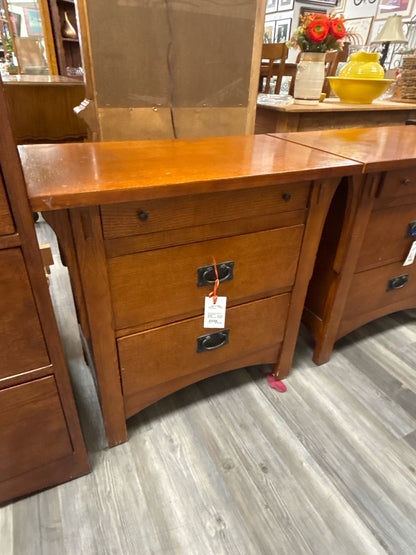 NIGHTSTANDS