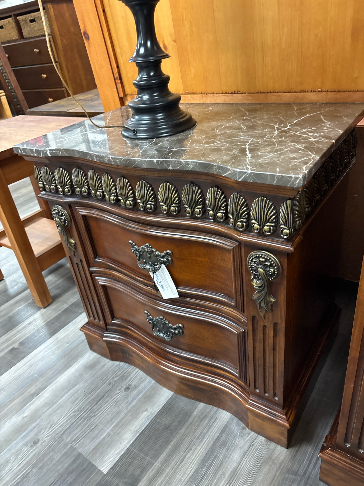 NIGHTSTANDS