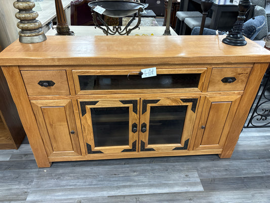 MEDIA CABINET
