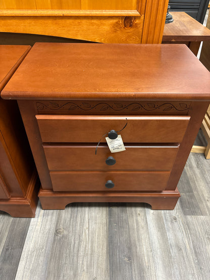 NIGHTSTANDS