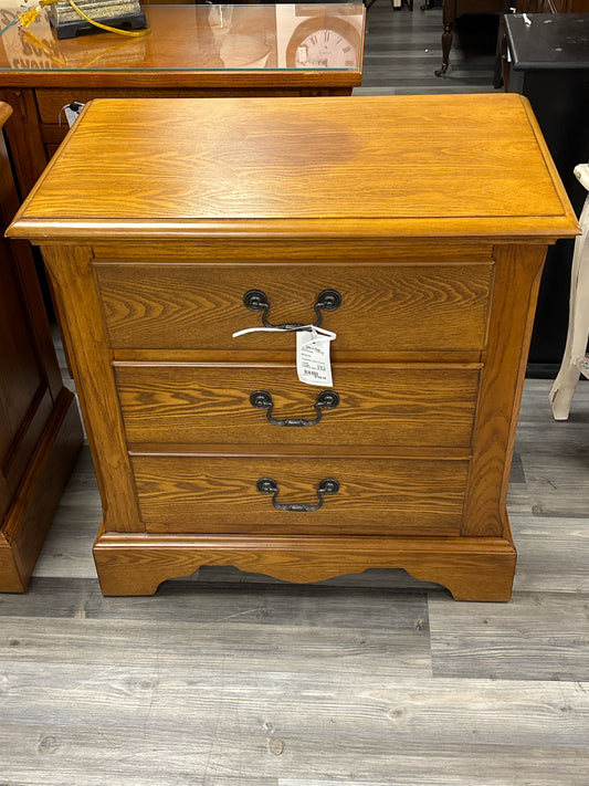NIGHTSTANDS