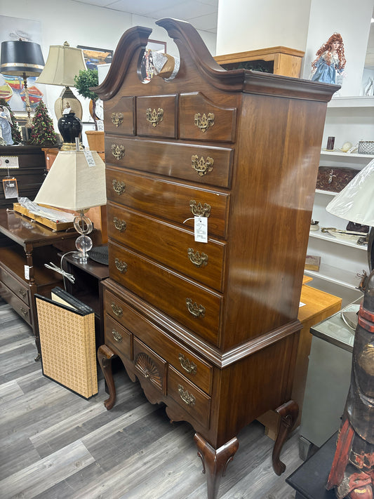 DRESSERS
