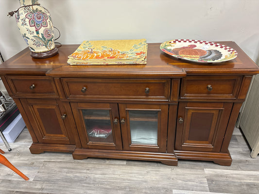 MEDIA CABINET