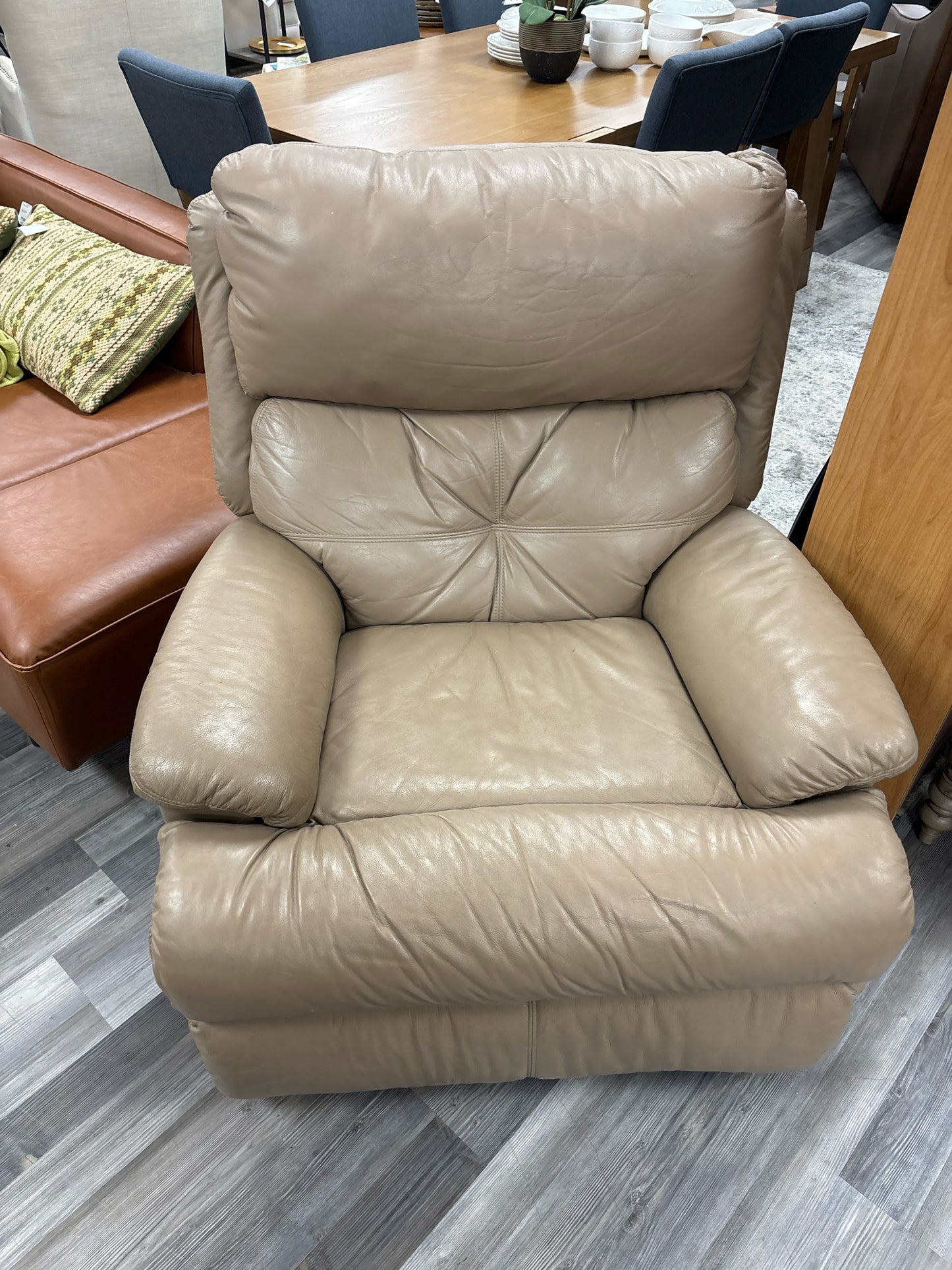 RECLINER