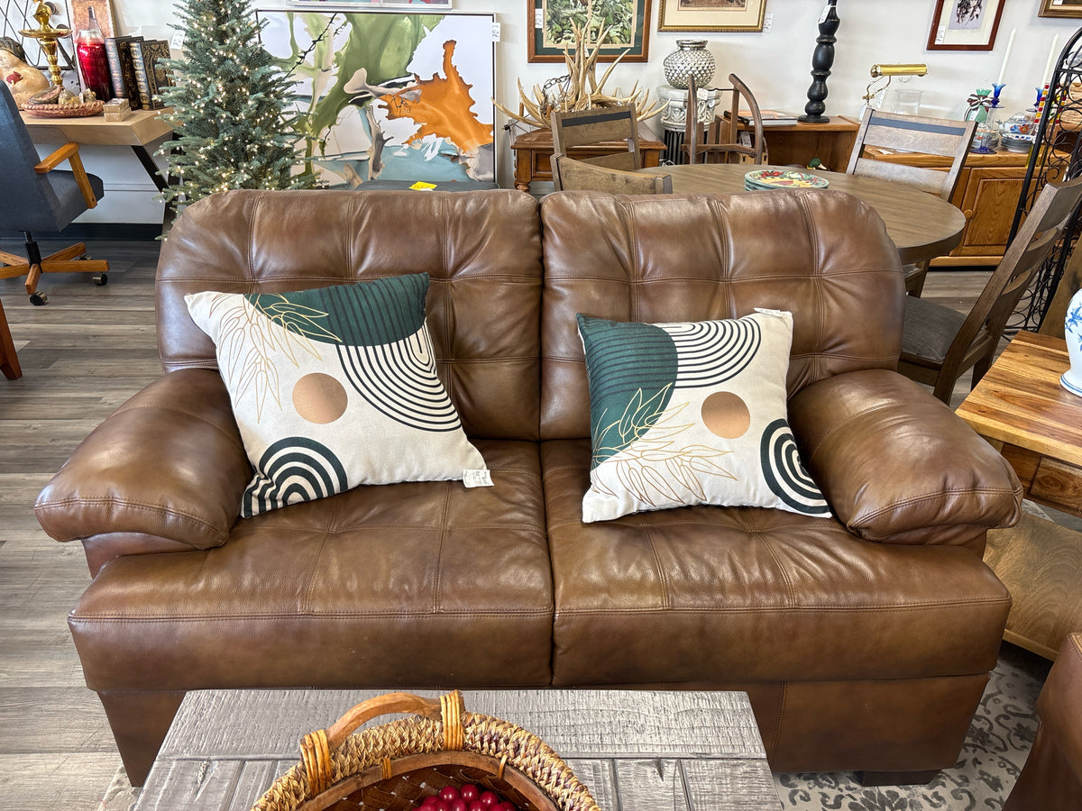 LOVESEAT