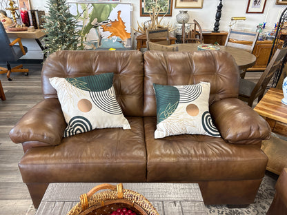 LOVESEAT