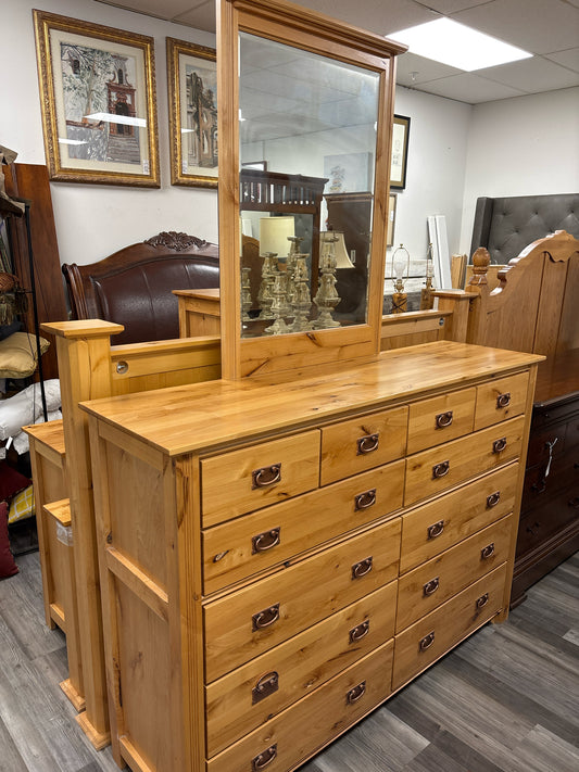 BEDROOM SET