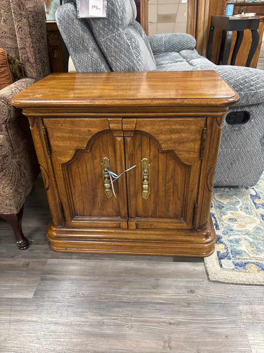 NIGHTSTANDS
