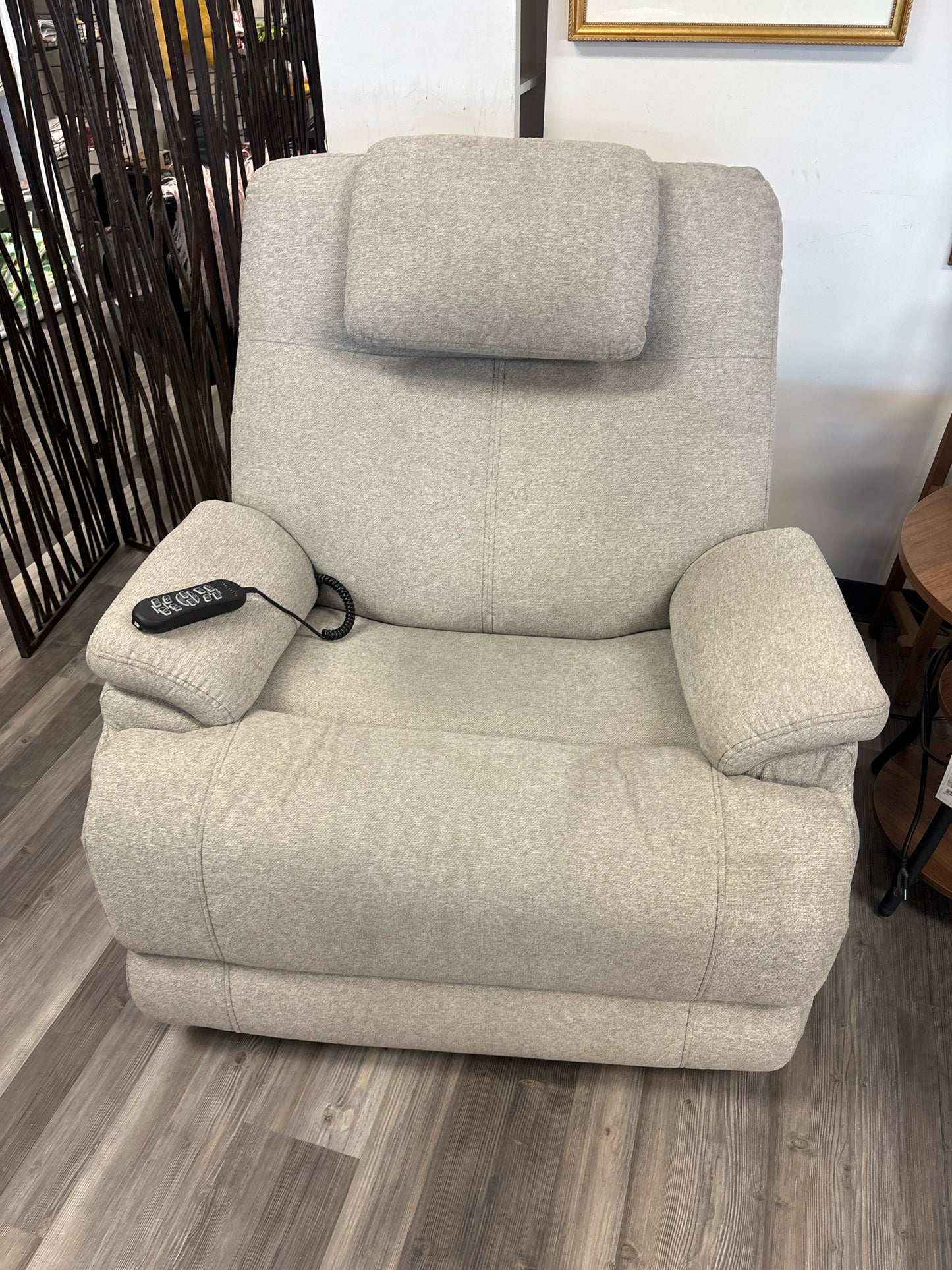 RECLINER