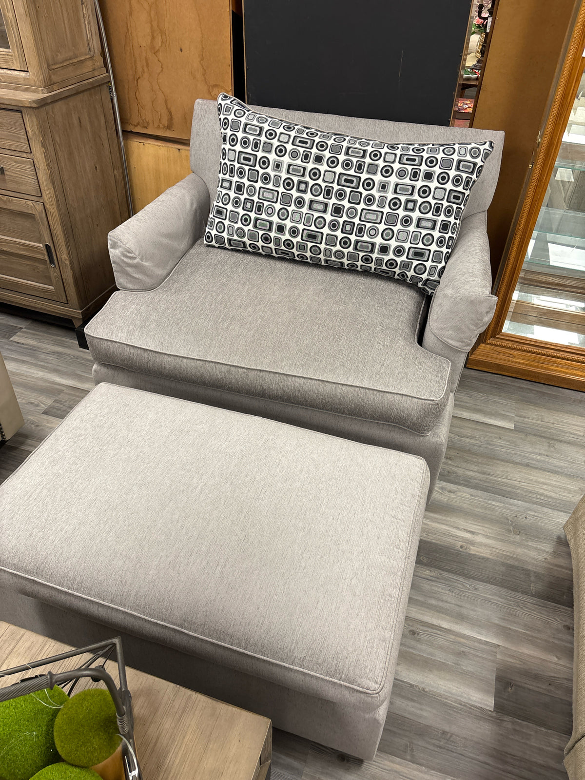 CHAIR & OTTOMAN