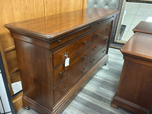 DRESSERS