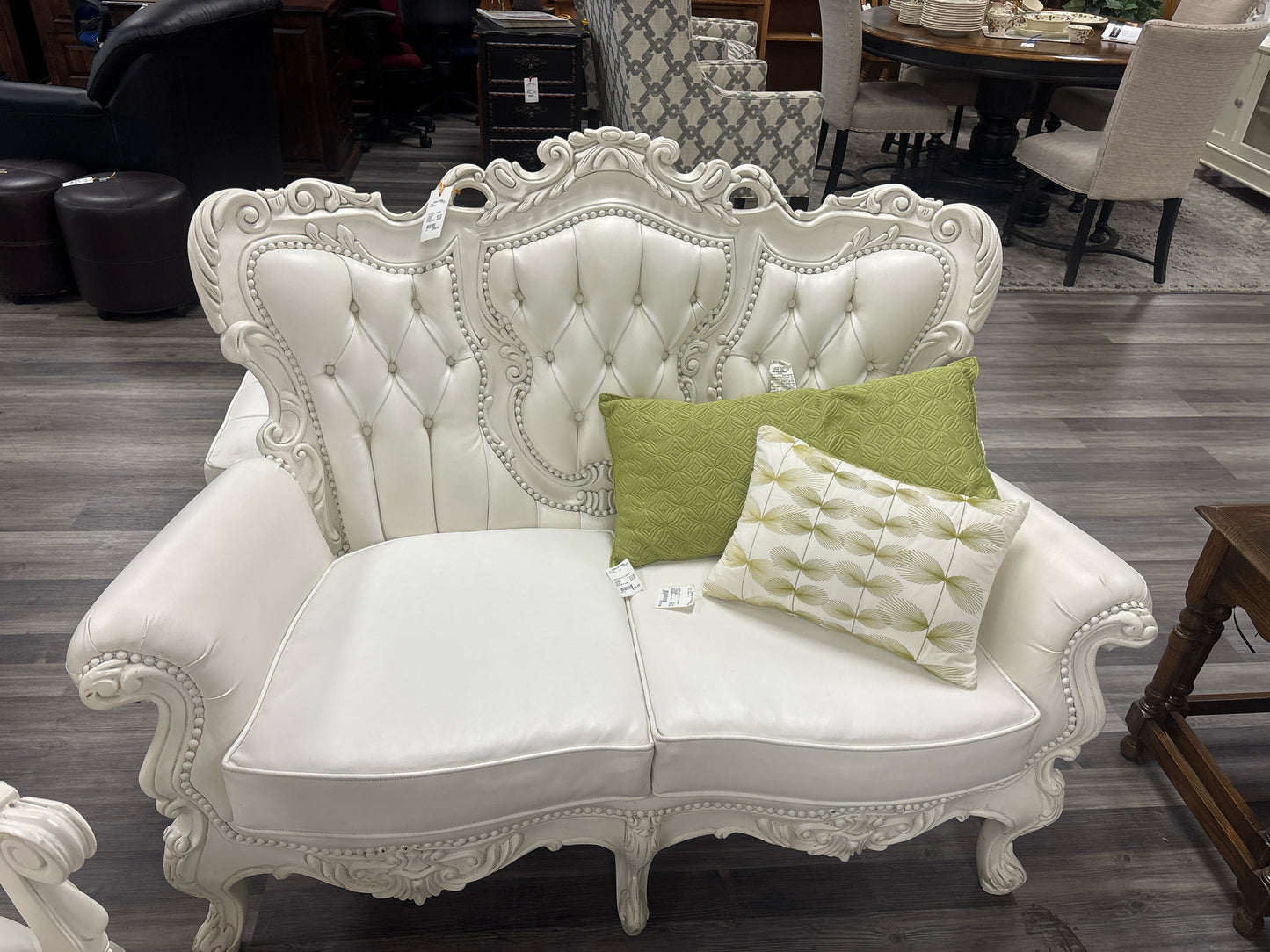 LOVESEAT