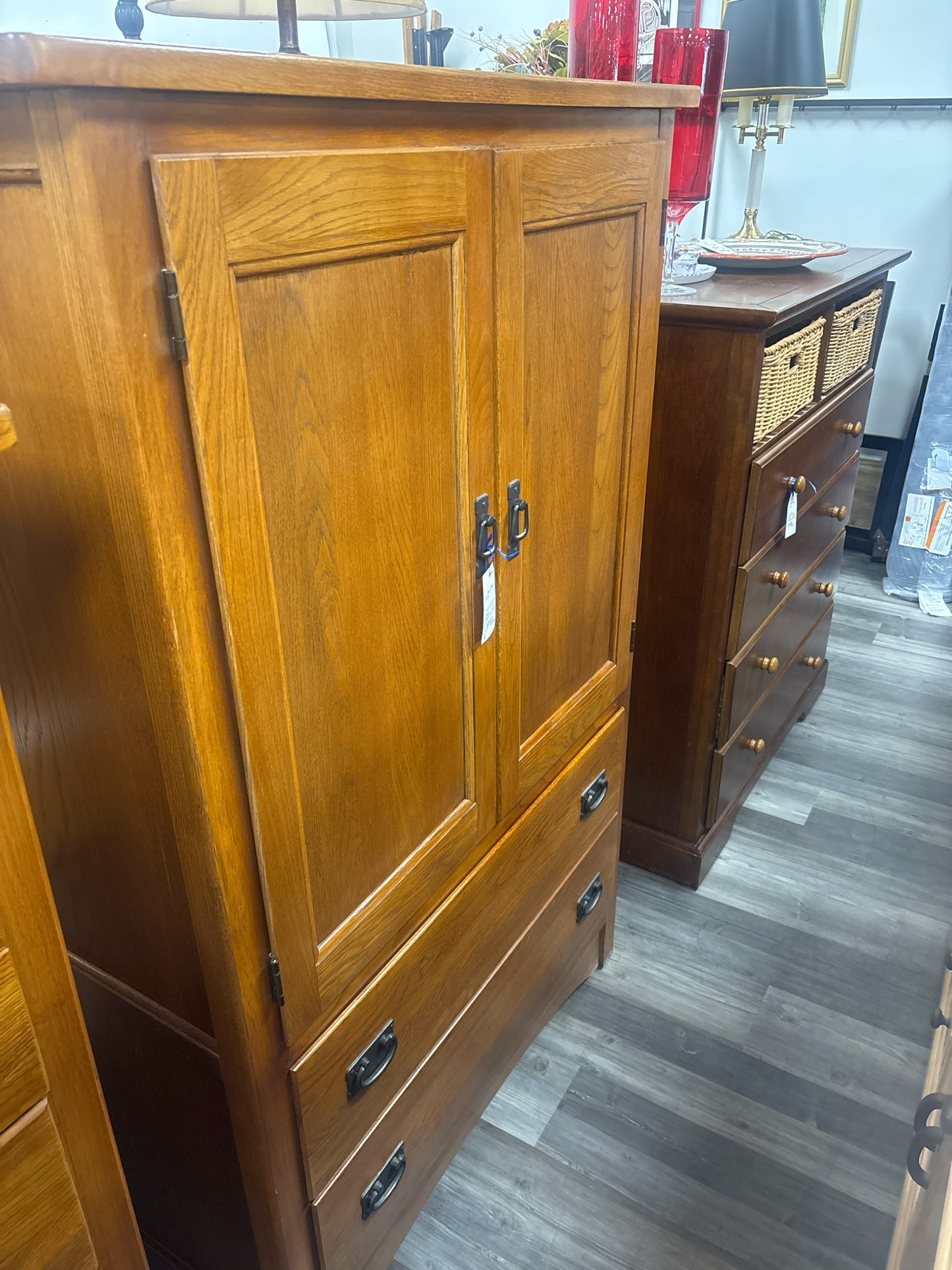 ARMOIRE