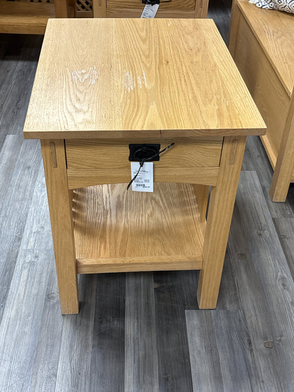 NIGHTSTANDS