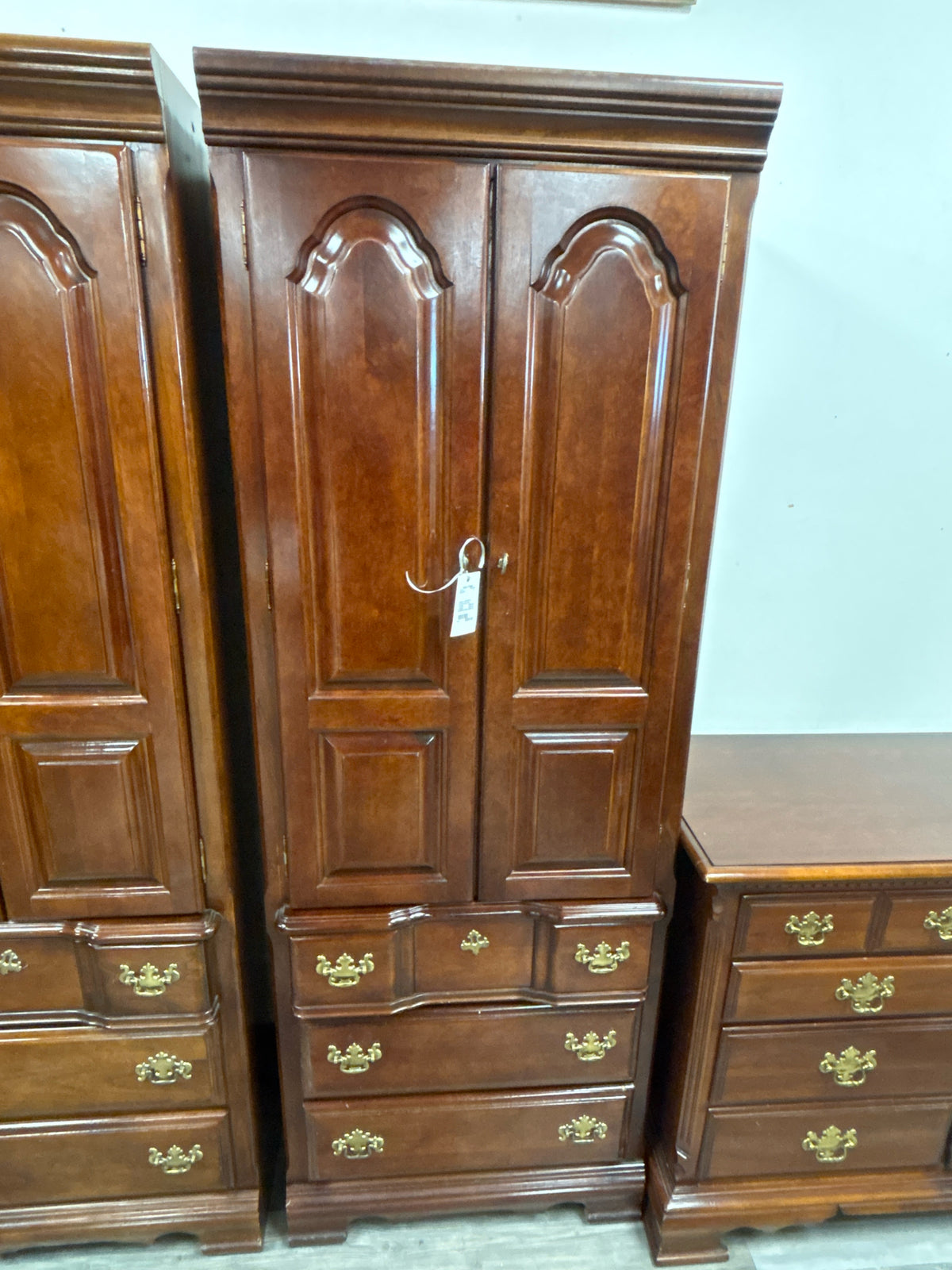 ARMOIRE