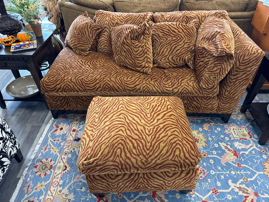 CHAISE
