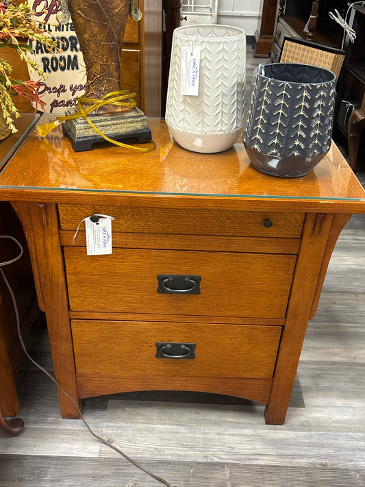 NIGHTSTANDS