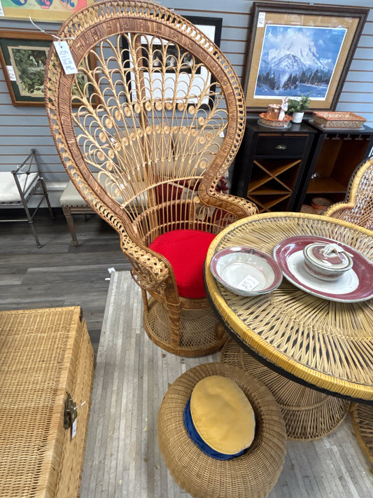 CHAIR & OTTOMAN