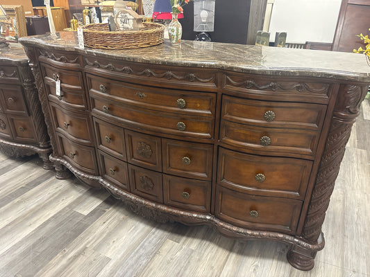 DRESSERS