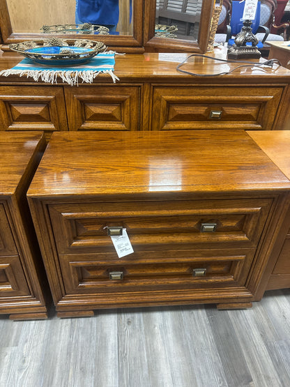 NIGHTSTANDS